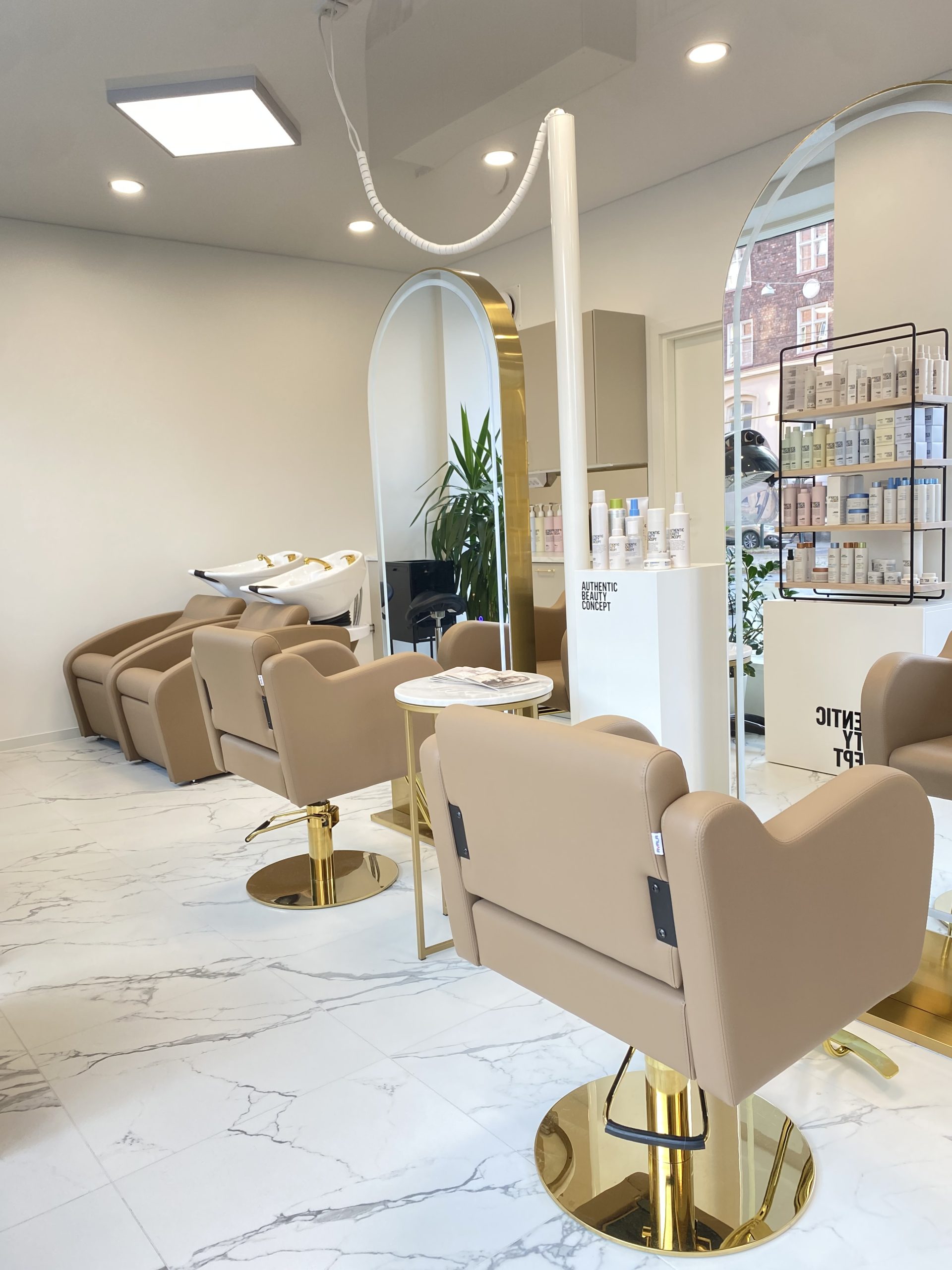 Vuokratuoli kampaajalle Helsingissä – Marijella Hair & Beauty Etu-Töölössä