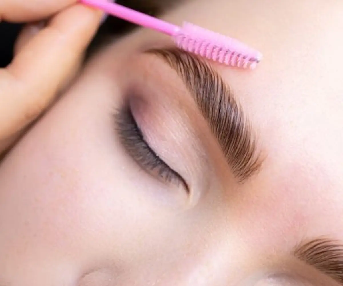 Kulmien laminointi Helsinki Brow Lift Marijella Etu-Töölö